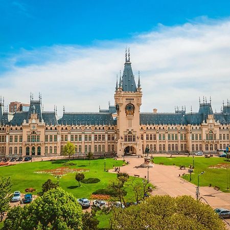 Iasi Ultra Central Apartment Self Check-In ภายนอก รูปภาพ