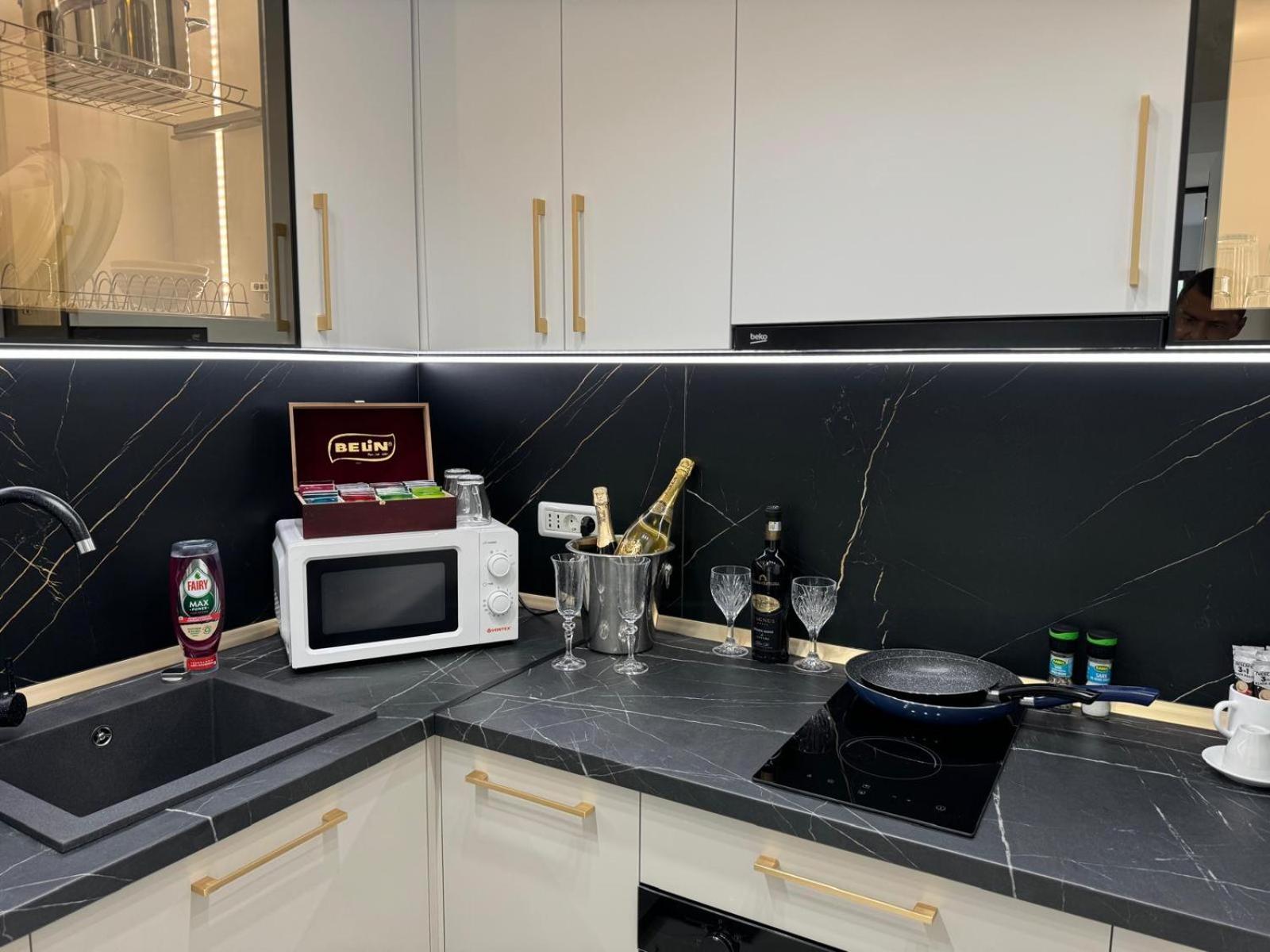 Iasi Ultra Central Apartment Self Check-In ภายนอก รูปภาพ