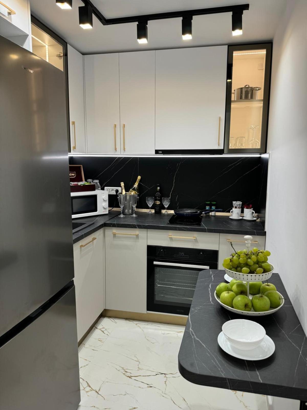 Iasi Ultra Central Apartment Self Check-In ภายนอก รูปภาพ