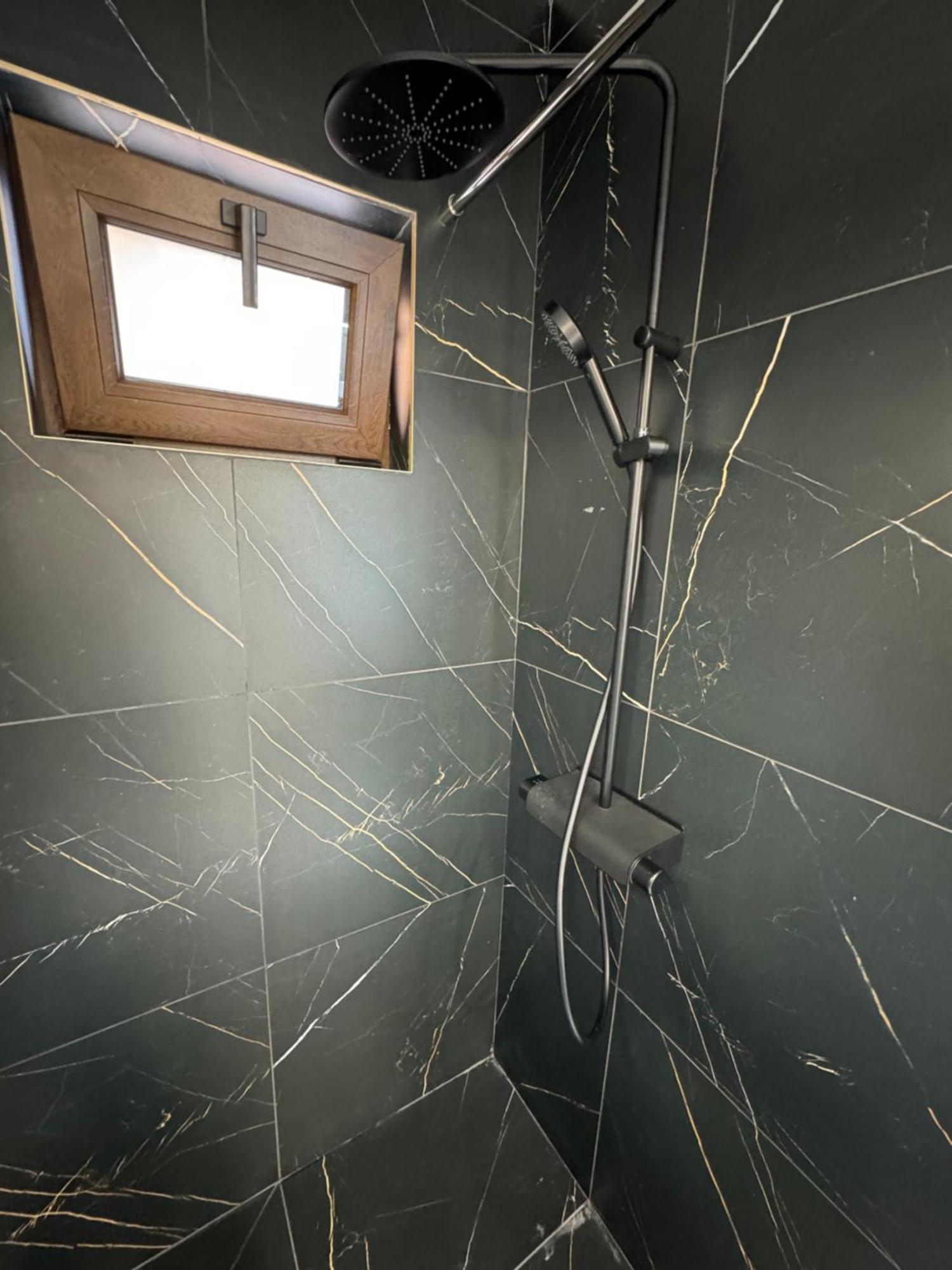Iasi Ultra Central Apartment Self Check-In ภายนอก รูปภาพ