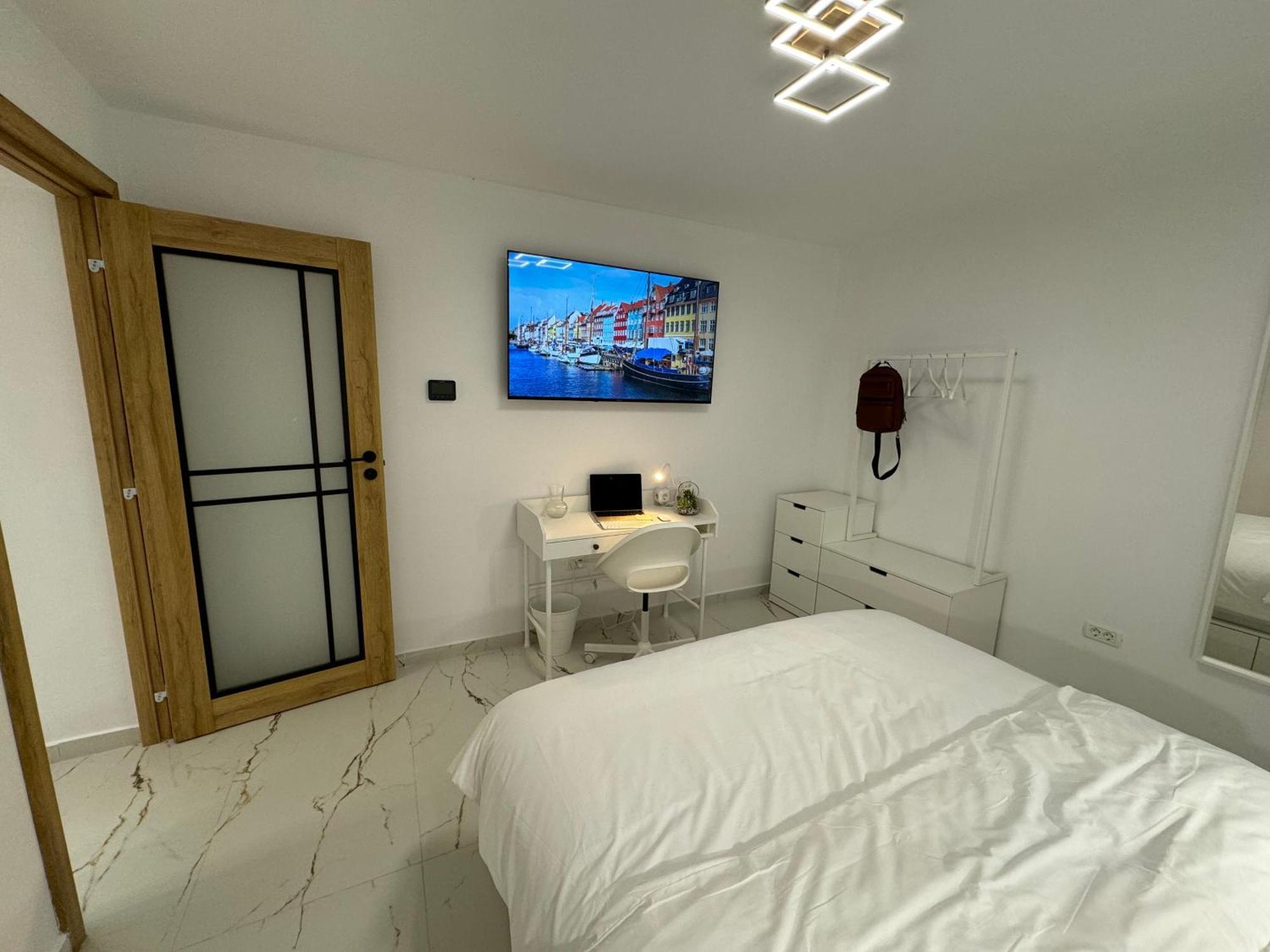 Iasi Ultra Central Apartment Self Check-In ภายนอก รูปภาพ